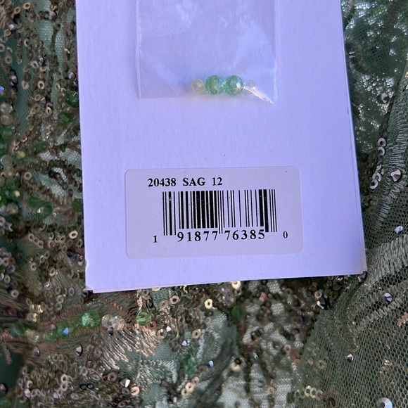 Mac Duggal 20438 NWT Embellished Flutter Sleeve High Neck Gown - Picture 9 of 9